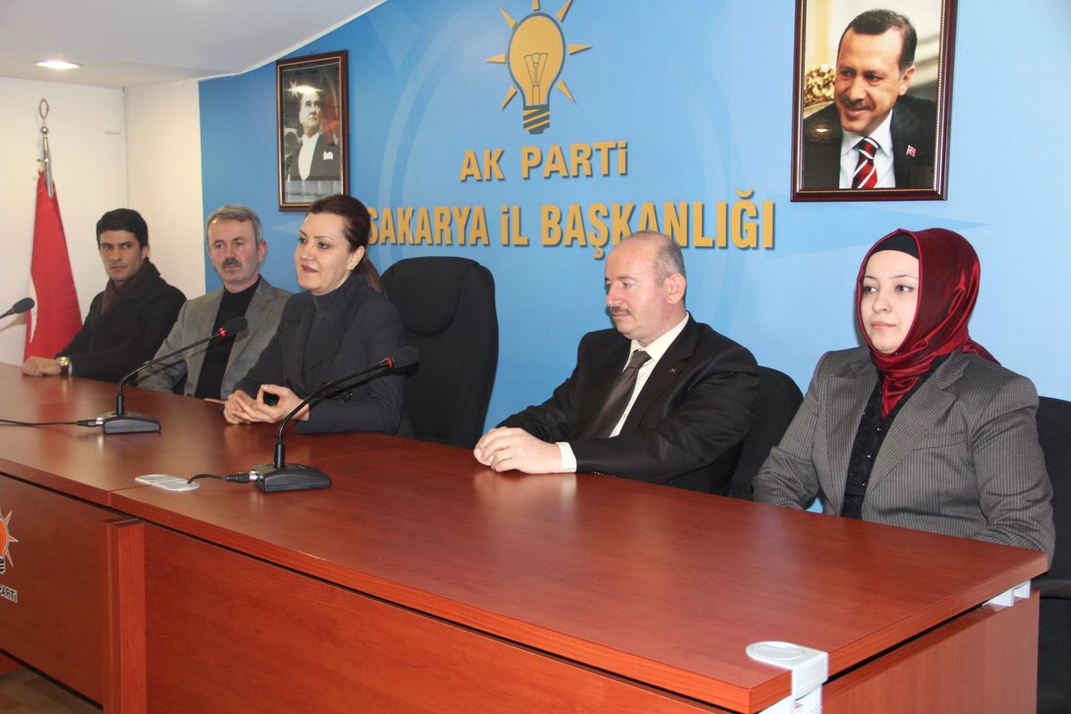 AK Parti Genel Başkan Yardımcısı Prof. Dr. Nükhet Hotar Sakarya İl Teşkilatını Ziyaret Etti