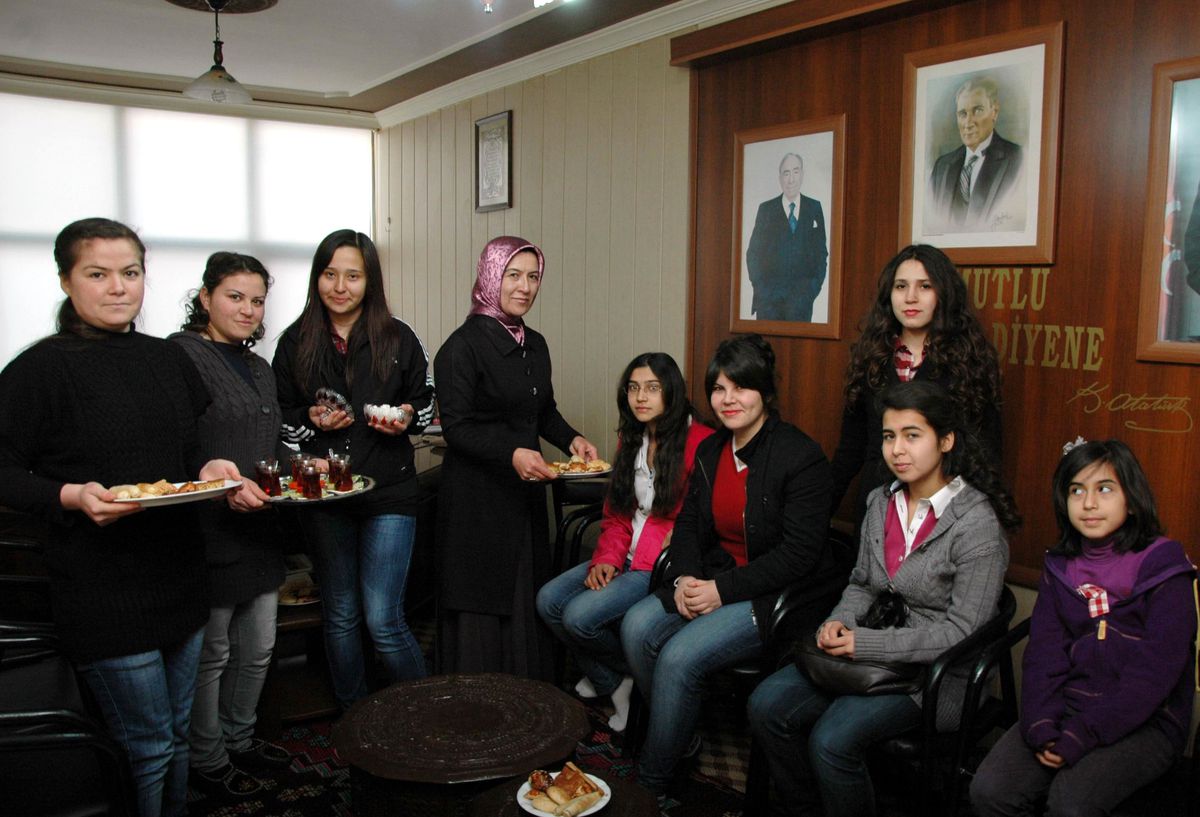 Asena Masası'ndan Kandil Kutlaması