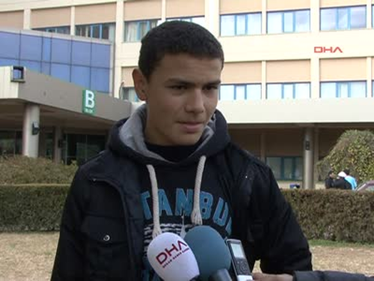 Babasının Nakil Ellerinden Tuttu