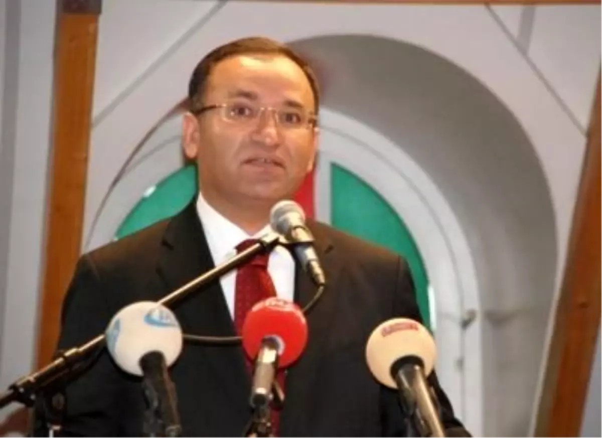 Başbakan Yardımcısı Bekir Bozdağ Hollanda\'da