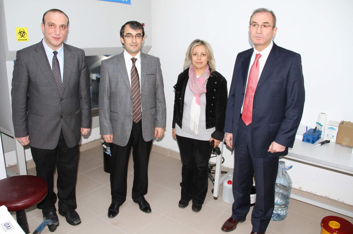 Bozok Üniversitesi Tıp Fakültesi Hastanesi Mikrobiyoloji Laboratuvarı Hizmete Girdi