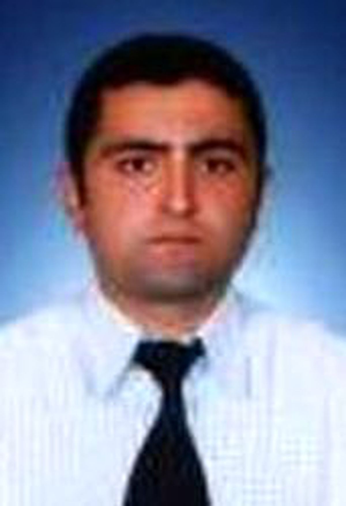 Cinnet Getiren Öğretmen Eşi ve 3 Çocuğunu Öldürdü