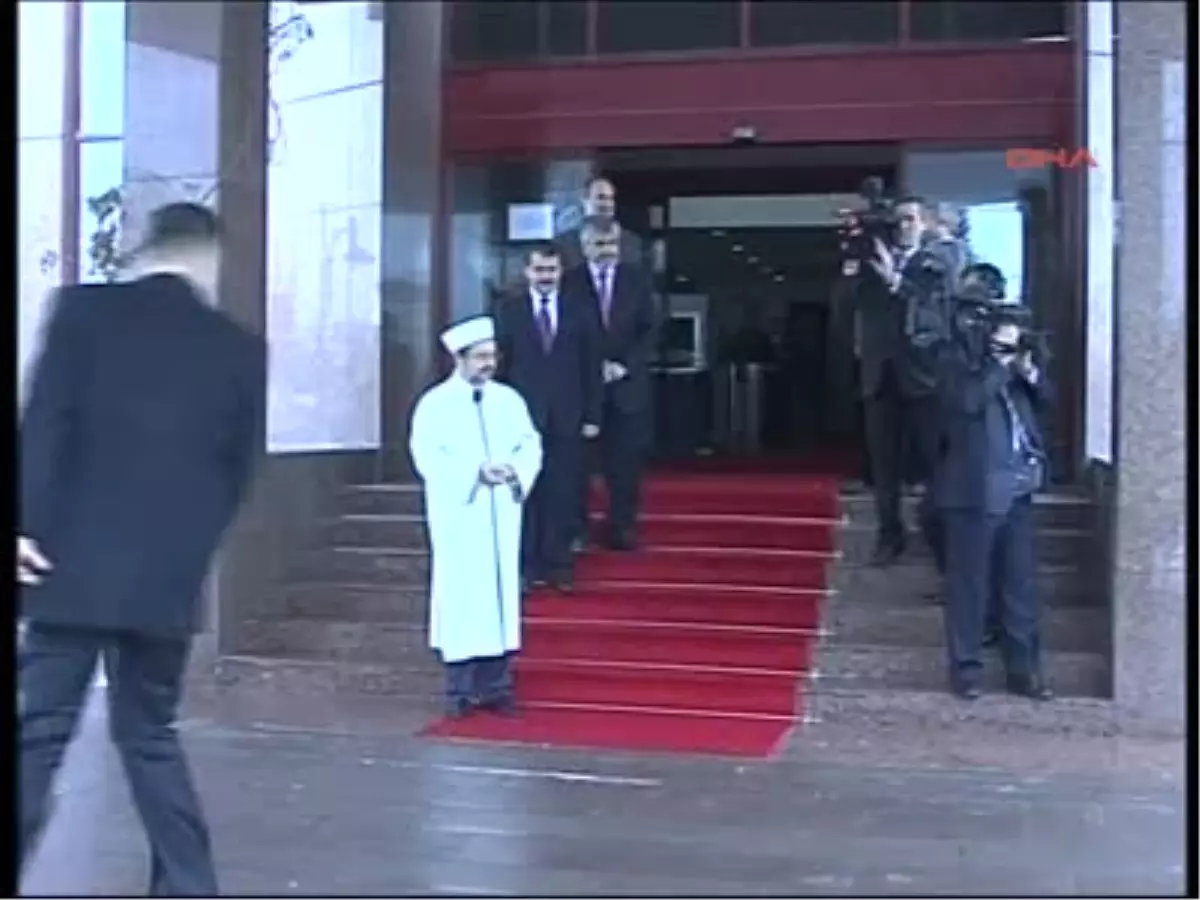 Cumhurbaşkanı Abdullah Gül, Diyanet\'i Ziyaret Etti