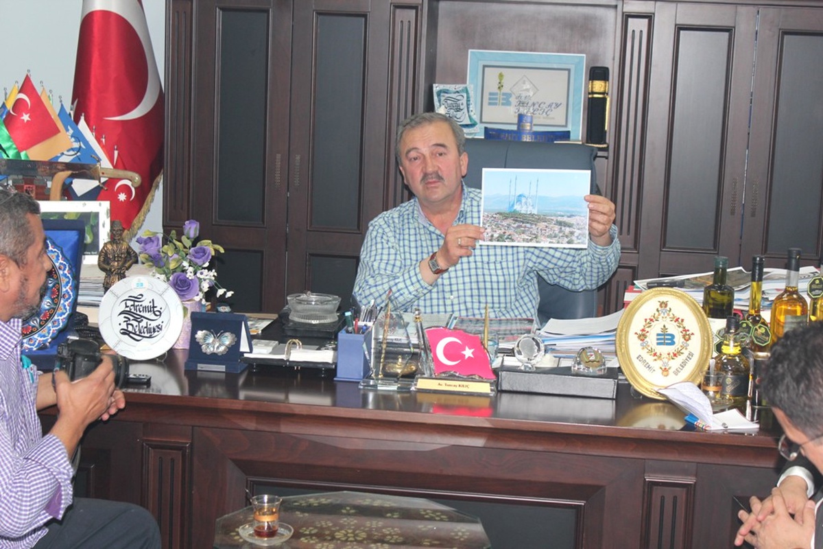 Edremit'te Ege Bölgesi'nin En Büyük Camisinin Temeli Görkemli Bir Törenle Atıldı