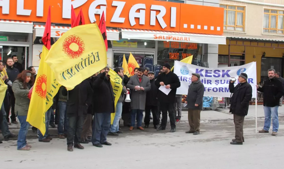 Eğitim-Sen Kırşehir Şubesi, 4688 Sayılı Yasa Tasarısını Protesto Etti