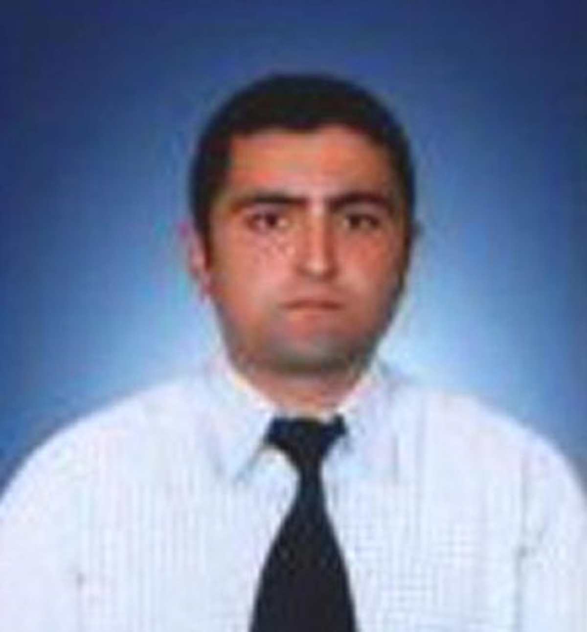 Eşini ve 3 Çocuğunu Öldürüp İntihara Kalkıştı