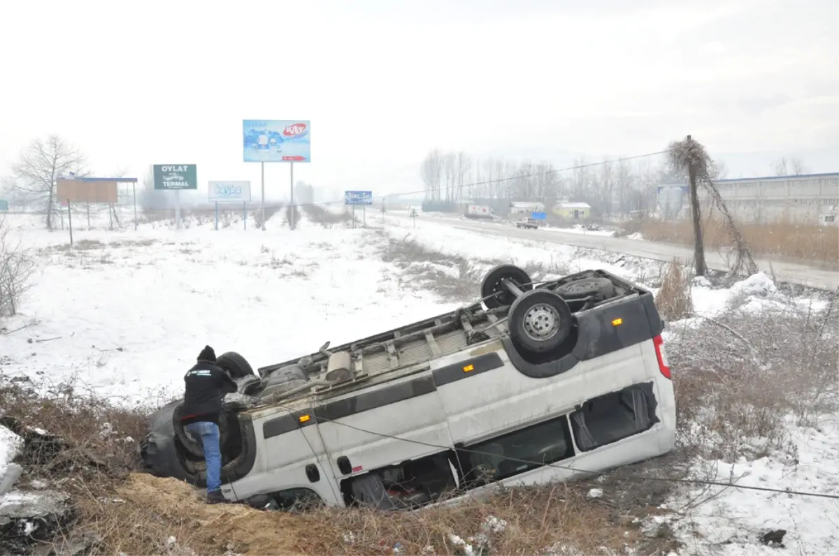 Kaplıcalara Giden 3 Aile Şarampole Uçtu