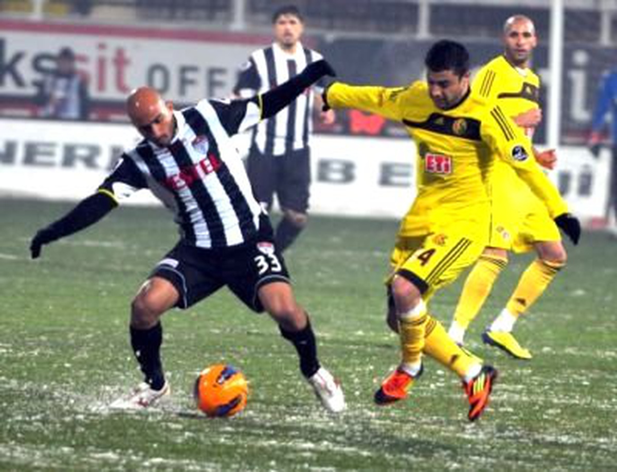 Manisaspor: 2 - Eskişehirspor: 3