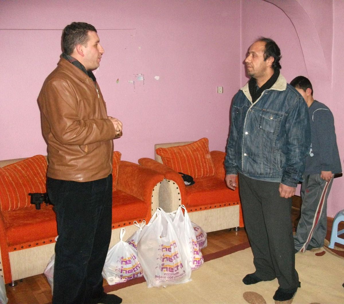 Muslu Beldesinde Muhtaç Aileye Gıda Yardımı