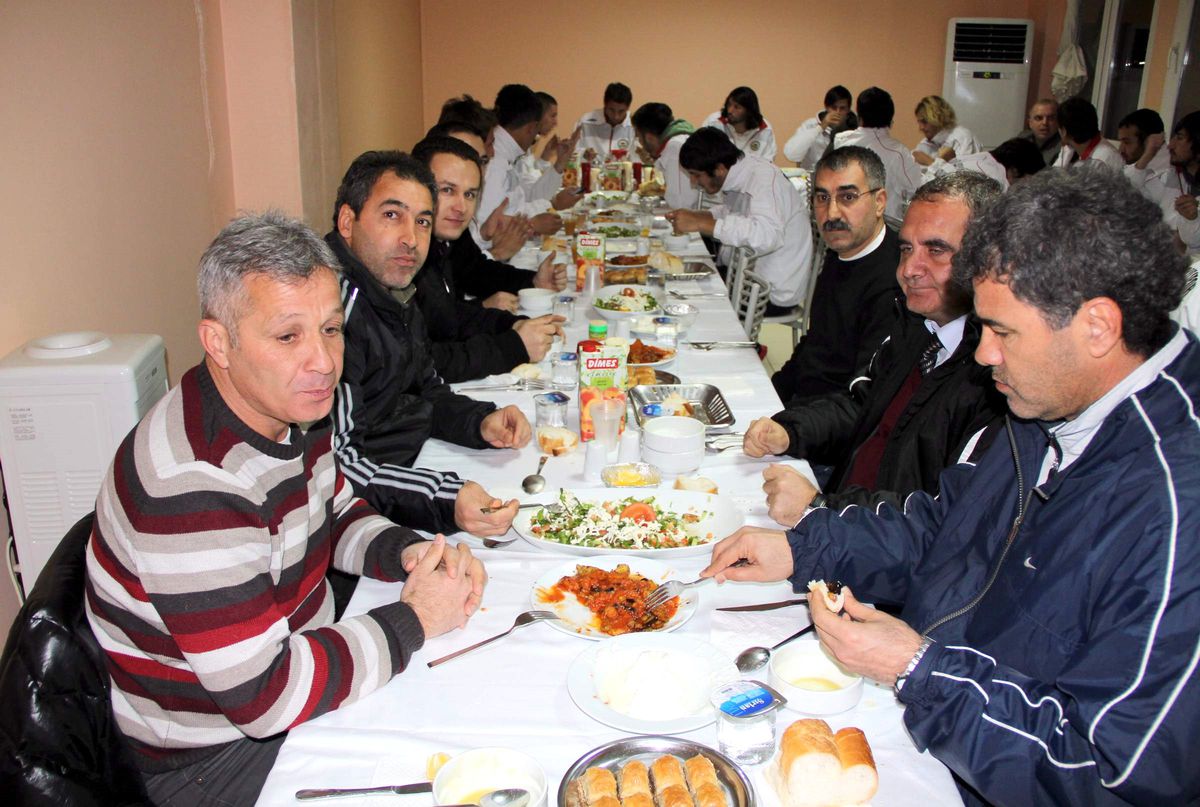 Nazilli Belediyespor'dan Birliktelik Yemeği