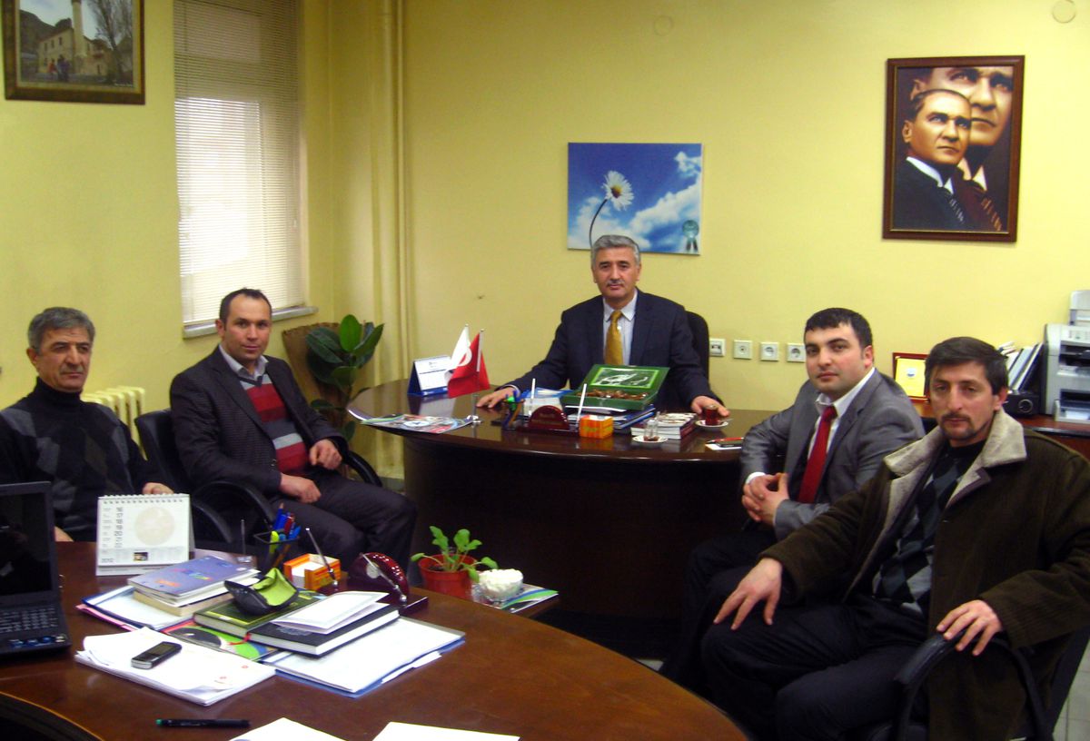 Pestil ve Köme Üreticileri Birliği'nden 'Ders' Projesi'ne Destek