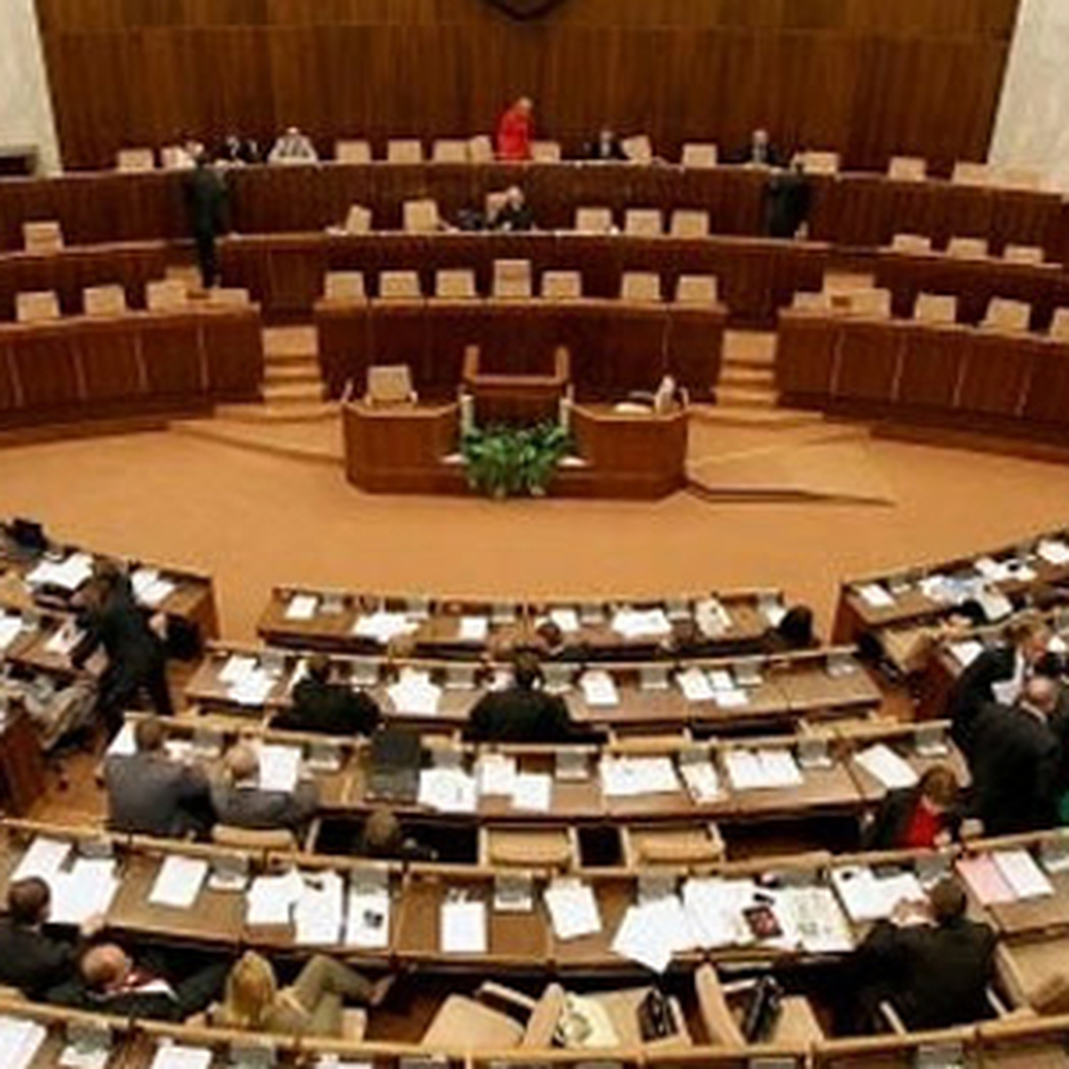 Slovakya'da Trafik Suçu İşleyen Milletvekillerinin Dokunulmazlıkları Kaldırıldı