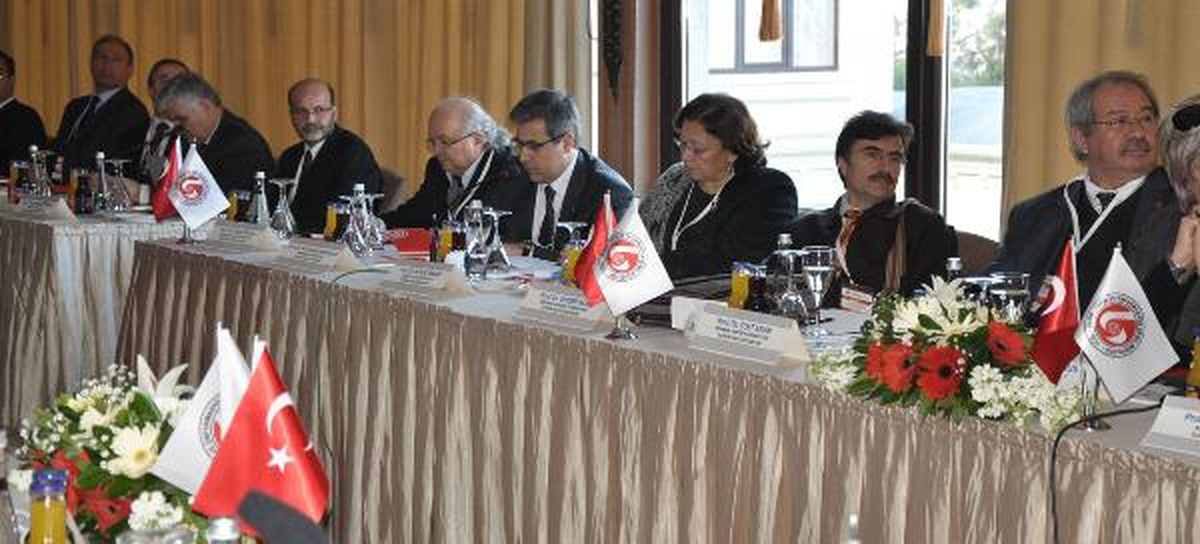 Arınç: Özel Sektör İletişim Mezunlarına Sıcak Bakmıyor