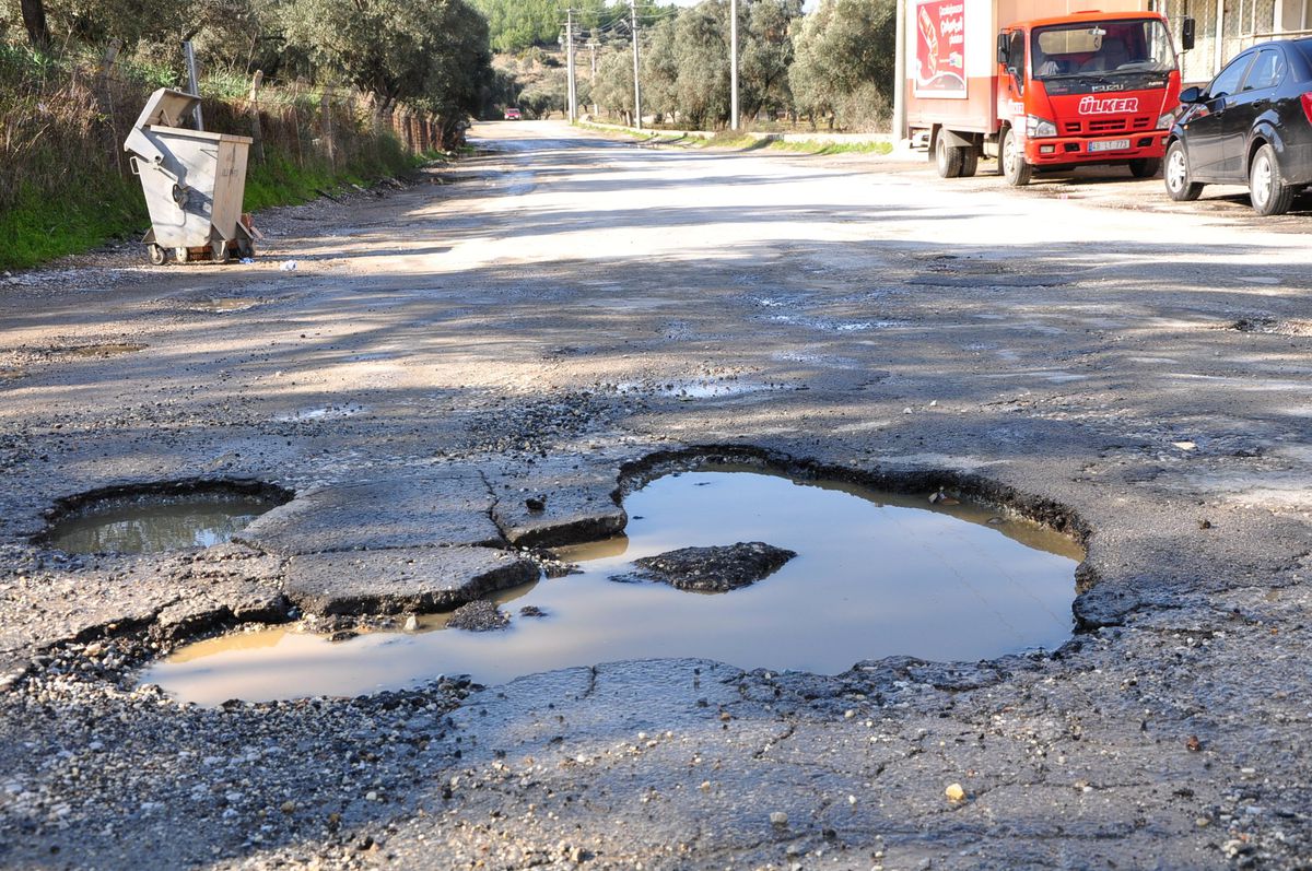 Bozulan Hastane Yolu Hastalara Çile Oldu