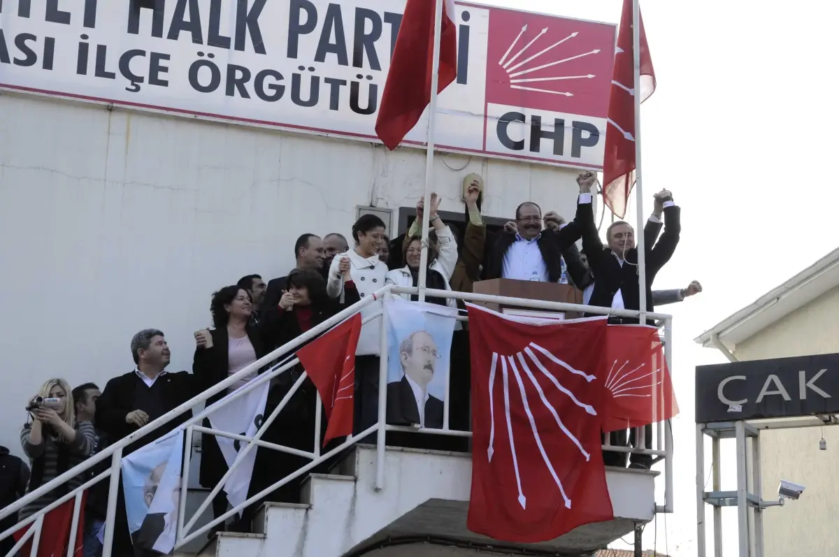 CHP Kuşadası İlçe Başkanı Gürbilek Yeniden Aday Oldu