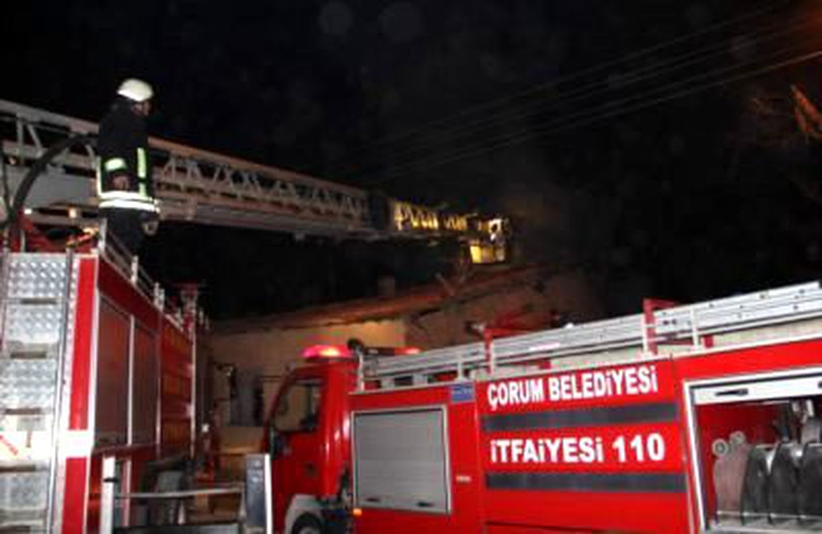Evlerinin Yanışını Gözyaşları ile İzlediler
