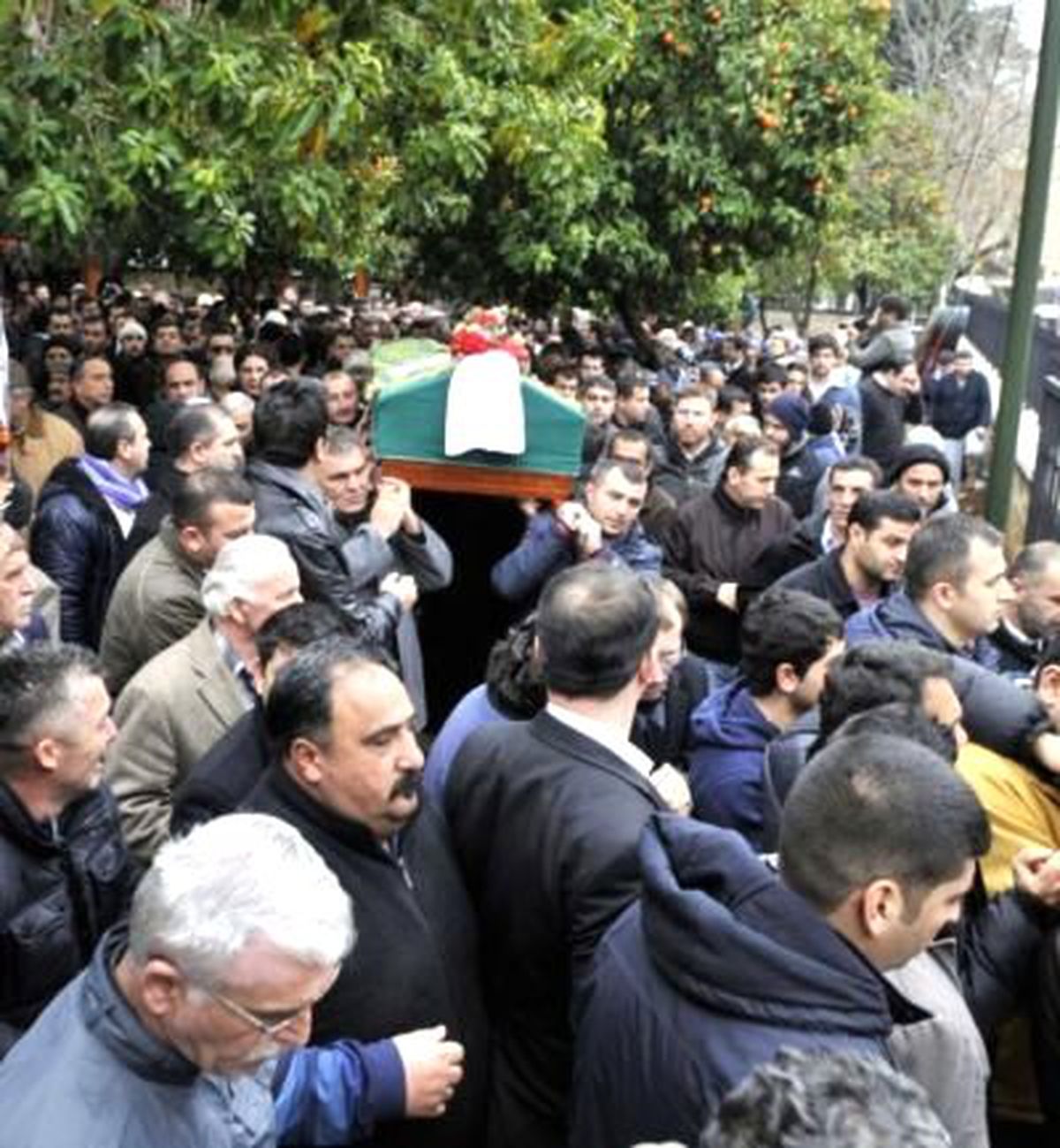 Genç Avukat Toprağa Verildi