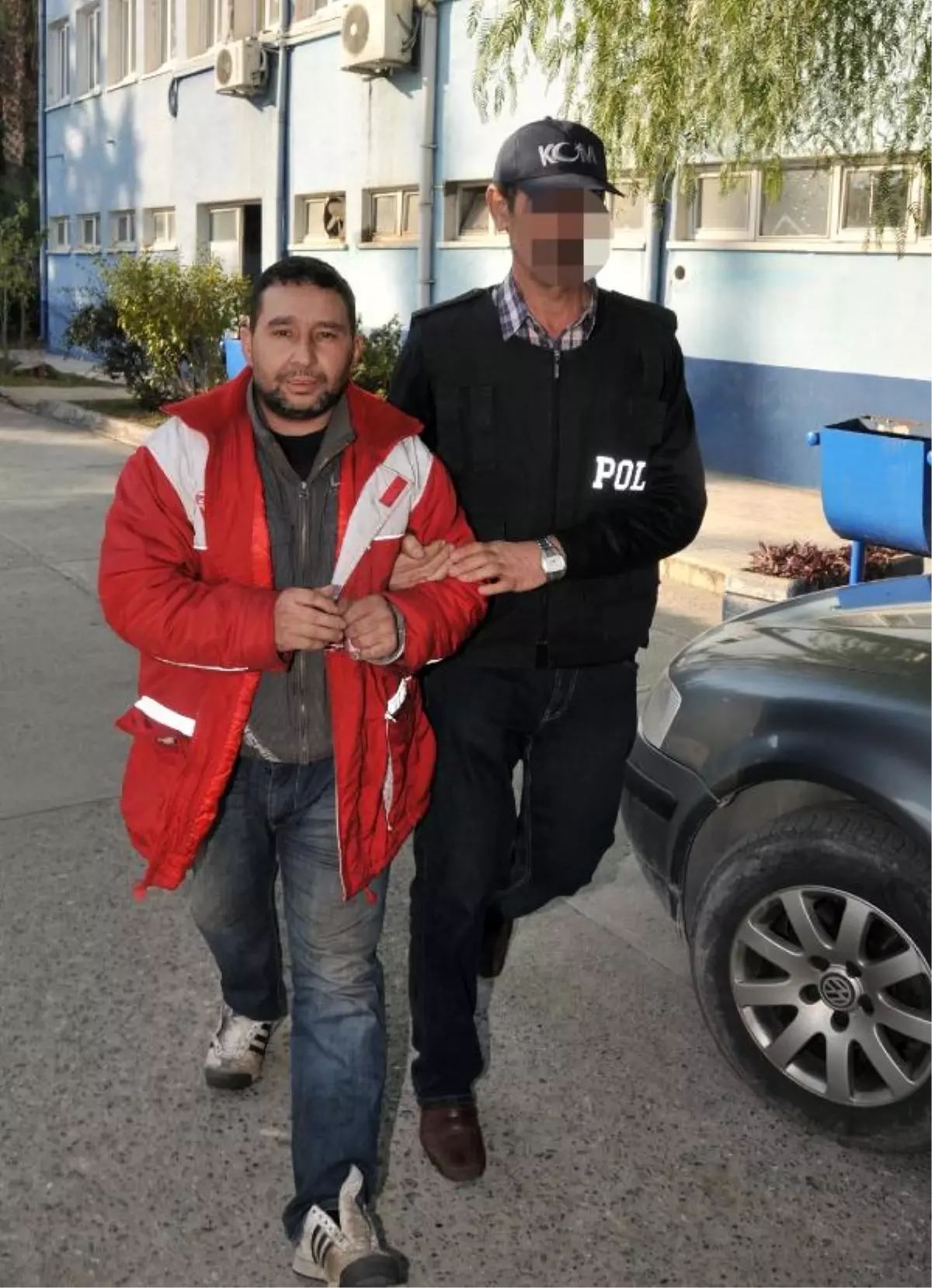 Silah Kaçakçılığı İddiasıyla Yakalandı, \'Emanetçiyim\' Dedi