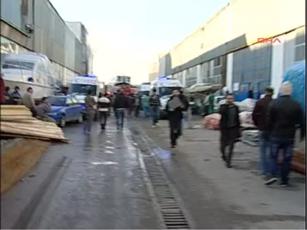 Tuzla Tersaneler Bölgesinde Patlama Sonrası Yangın Çıktı : 3 Yaralı