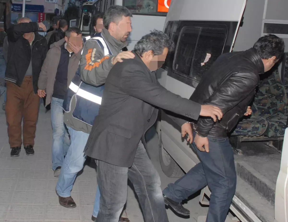 Uyuşturucu Operasyonu Zanlısı 7 Kişi Adliyeye Sevk Edildi