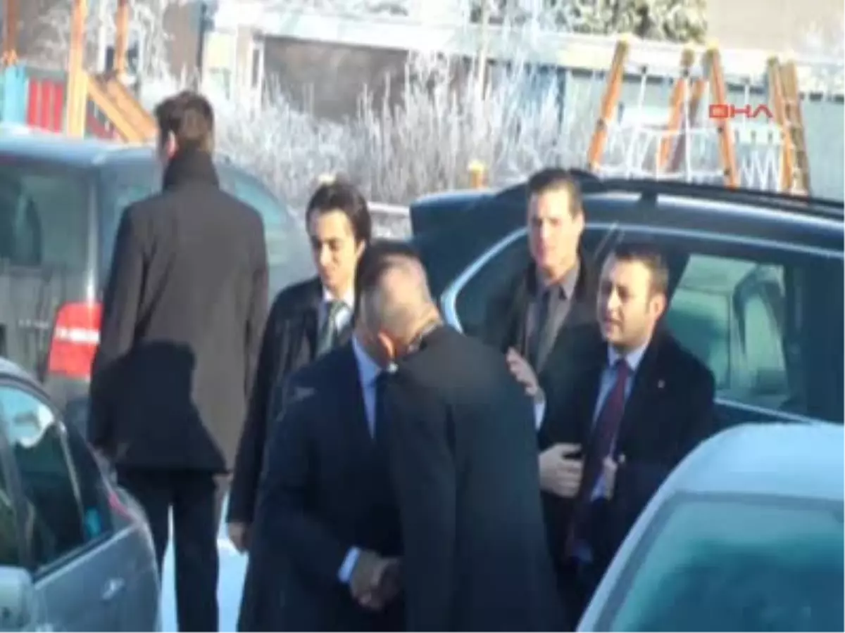 Başbakan Yardımcısı Bekir Bozdağ\'dan Gurbetçi Gürz Ailesine Destek Ziyareti