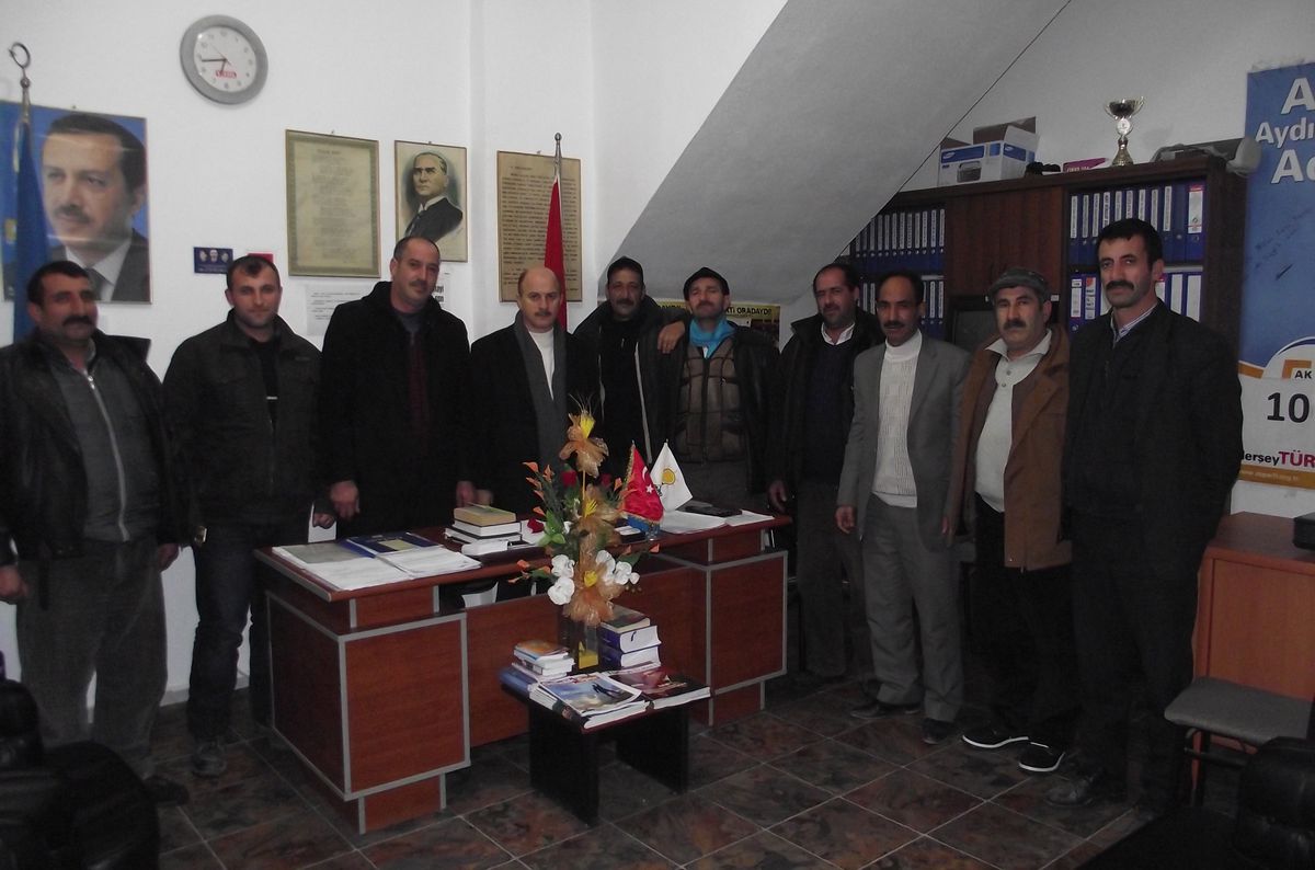 Başkan Yıldırım Karapürçekli Minibüsçülerle Bir Araya Geldi