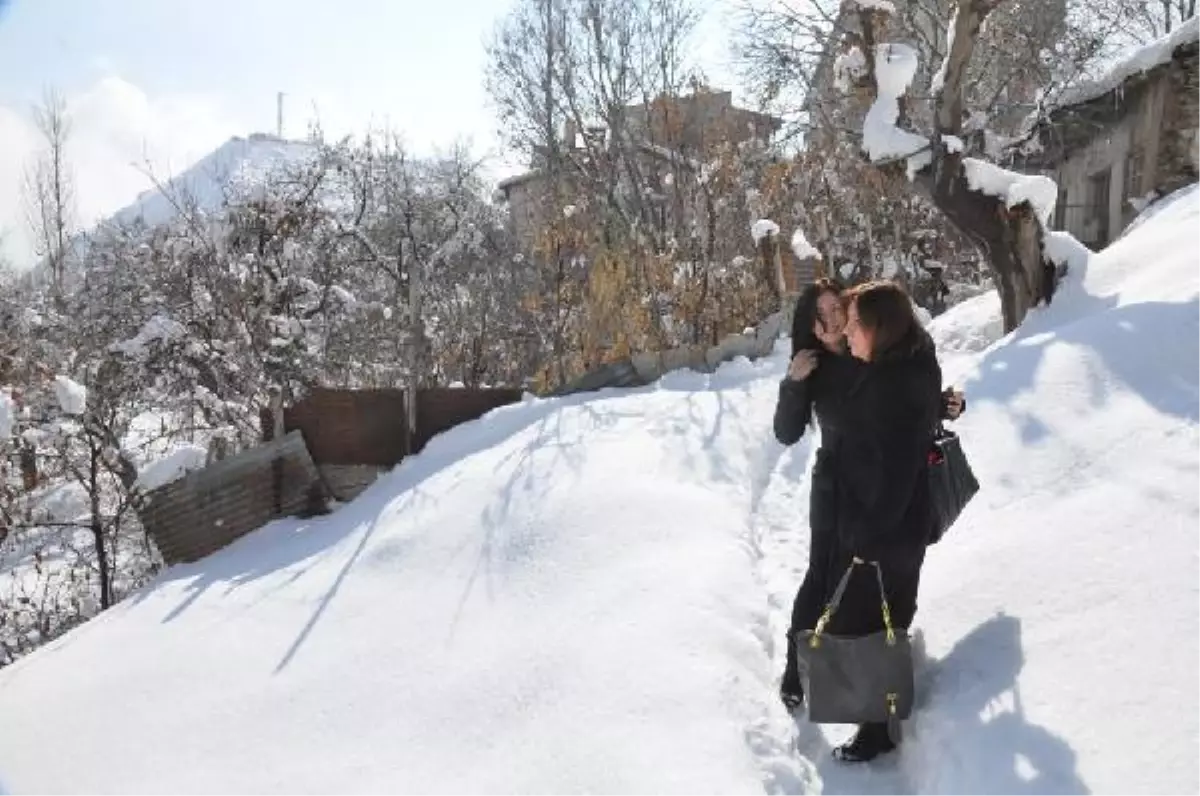 Hakkari Üniversitesi, Hakkari Kadınını Mercek Altına Aldı.