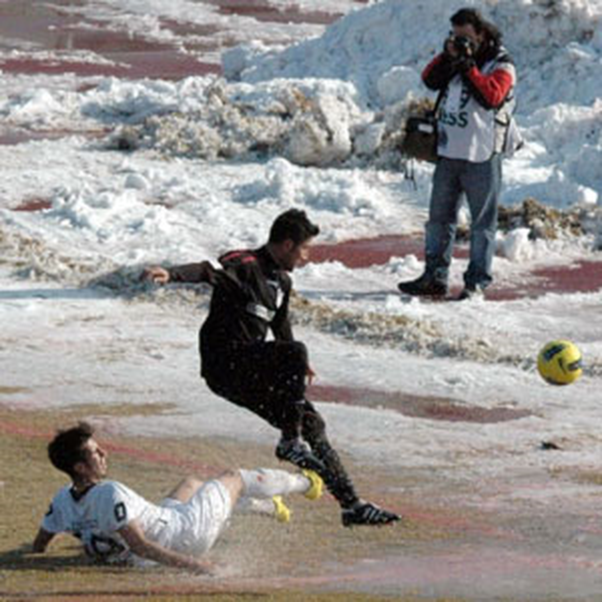 Kayseri'de Maçtan Çok Saha Şartları Gündem Oldu