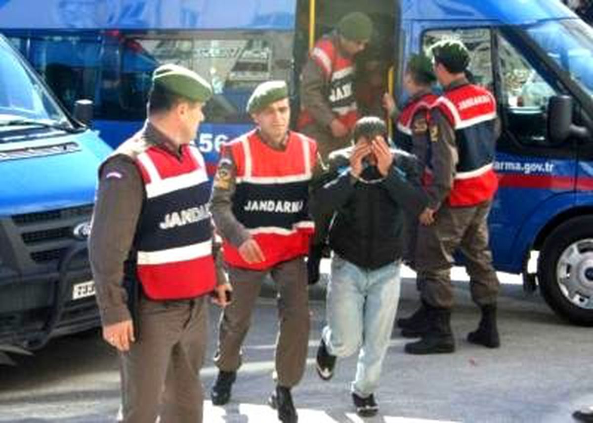 Mersin'de Uyuşturucu Operasyonu: 44 Gözaltı (2)