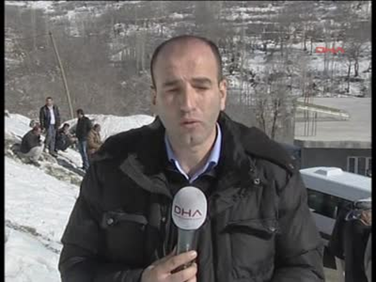 Şırnak 3 TBMM İnsan Hakları İnceleme Komisyonu Üyeleri Gülyazı Köyü\'nde