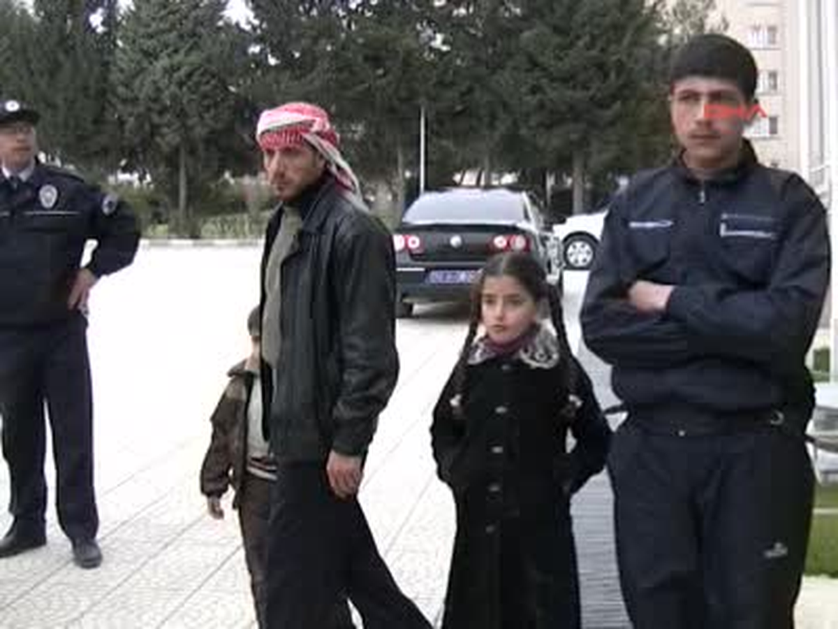 7 Suriyeli Mayınlı Sahadan Türkiye'ye Giriş Yaptı