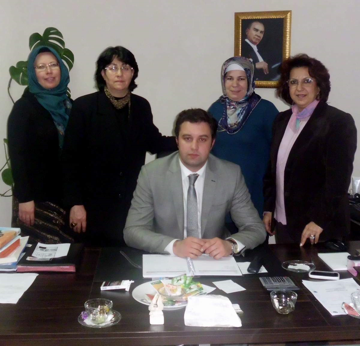 AK Parti Kadın Kollarından İlçe Sosyal Yardımlaşma Derneğine Ziyaret