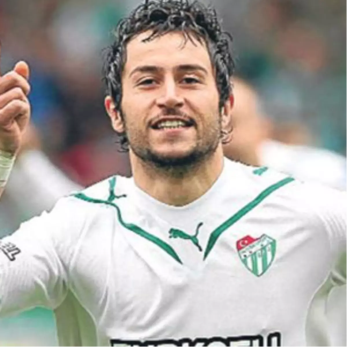 Bursaspor\'un Başarılı Sol Kanat Oyuncusu Ozan: Bu Yıl Çok Şanssızız