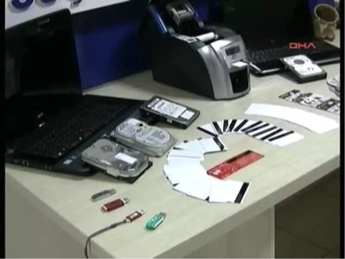 İzmir\'de Kredi Kartı Operasyonu