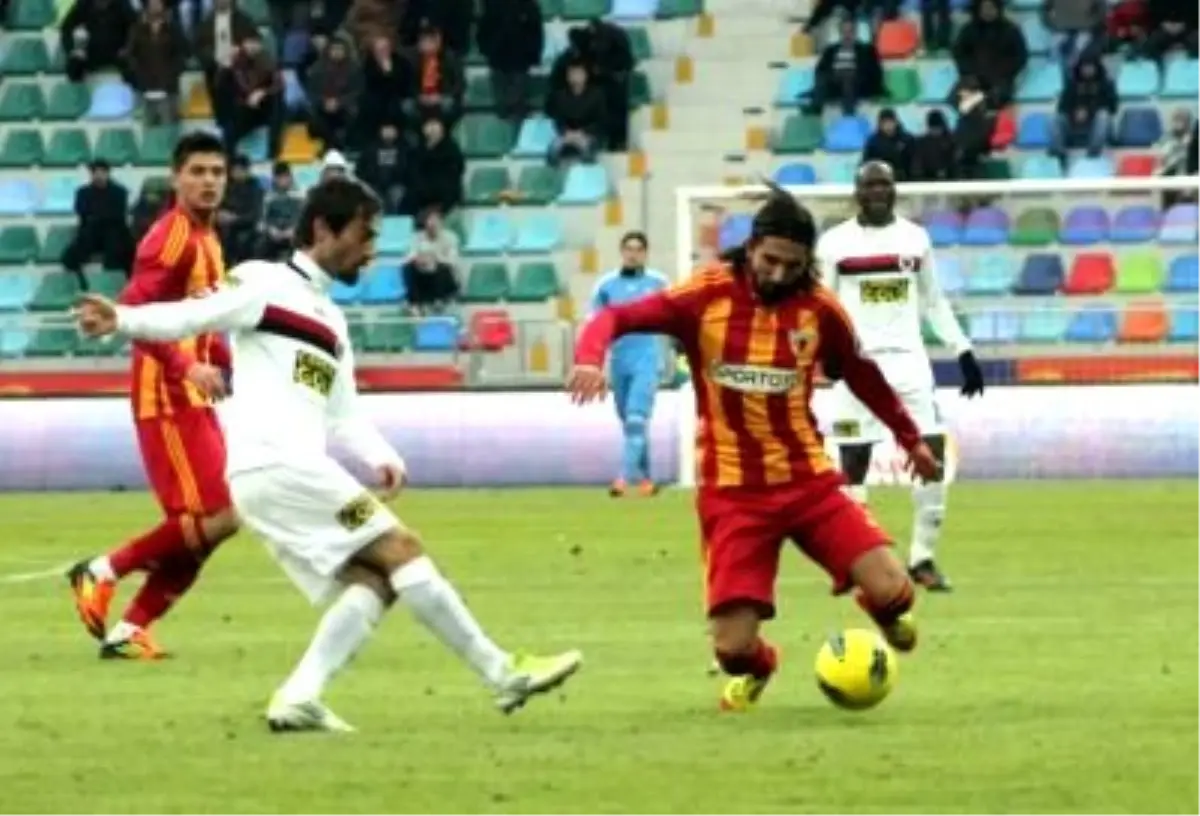 Kayseri\'de İlk Yarı 1-1 Berabere