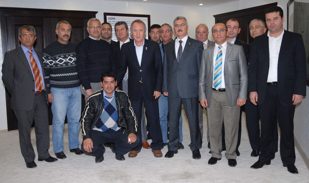 Muratpaşa\'dan İşçiye İkramiye Ödemesi