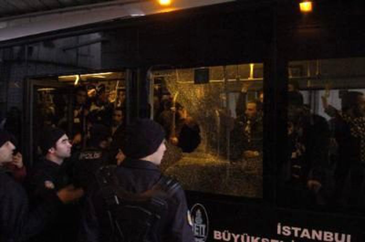 Taraftarların Metrobüsteki Panik Anları