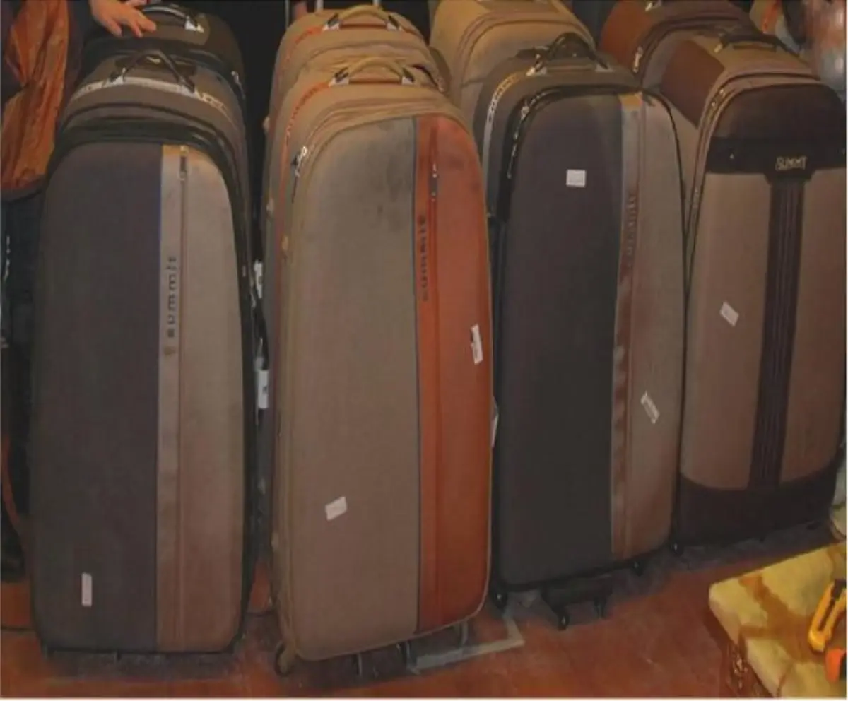9 Kişilik Ailenin Tatil Valizinden 17 Kilo 515 Gram Uyuşturucu Çıktı