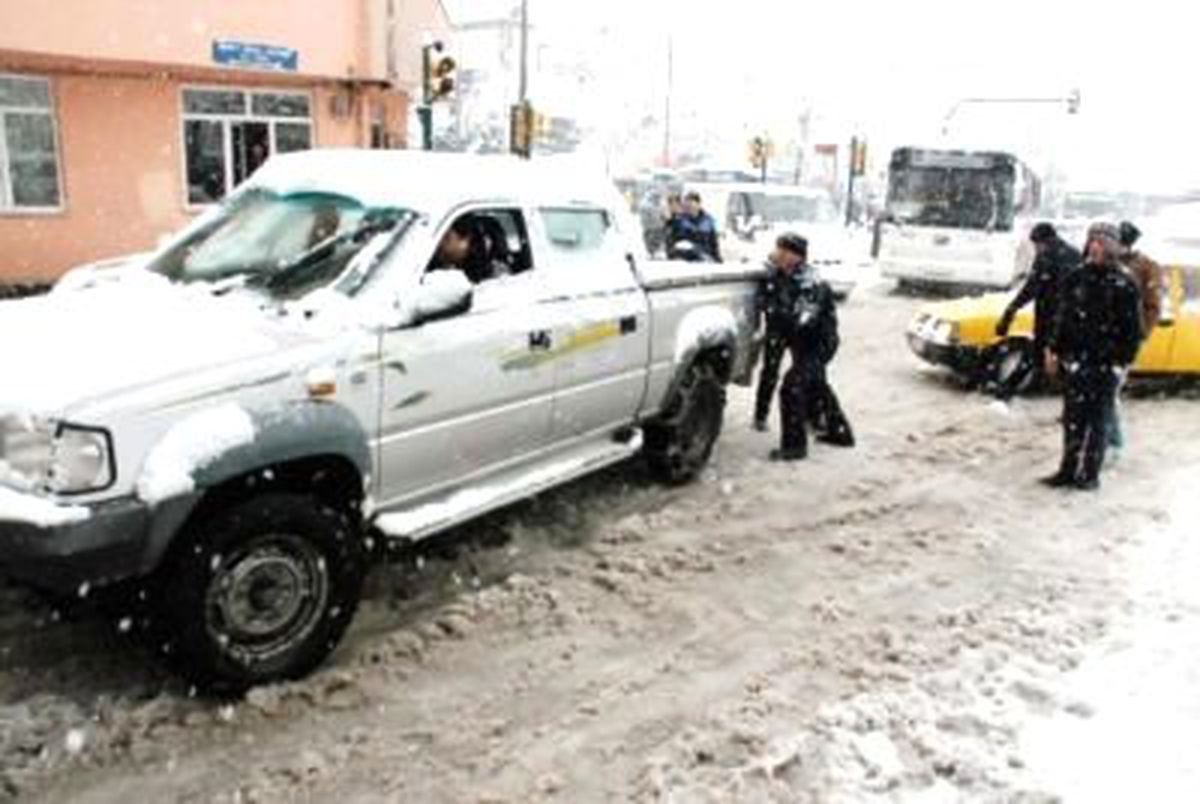 Afyonkarahisar\'da Eğitime Kar Engeli