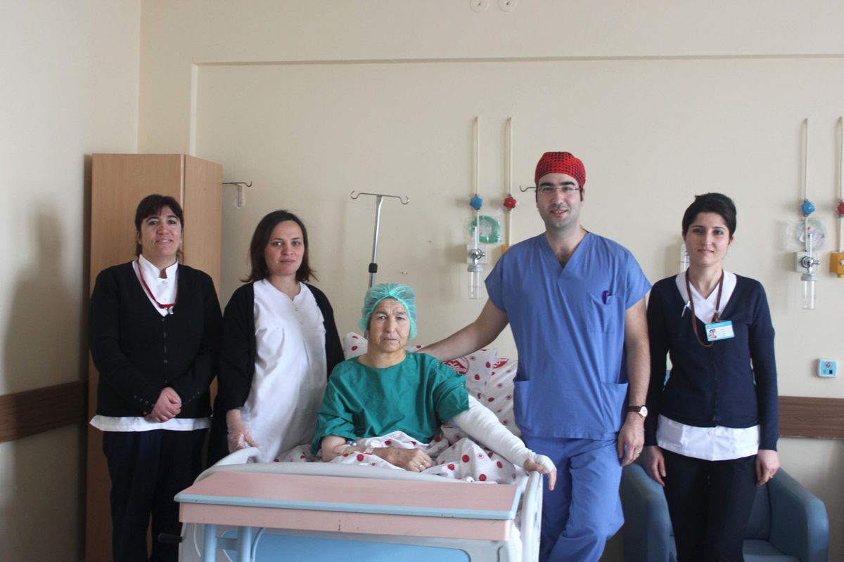 Aksaray Devlet Hastanesi'nde İlk Anevrizma Ameliyatı Yapıldı