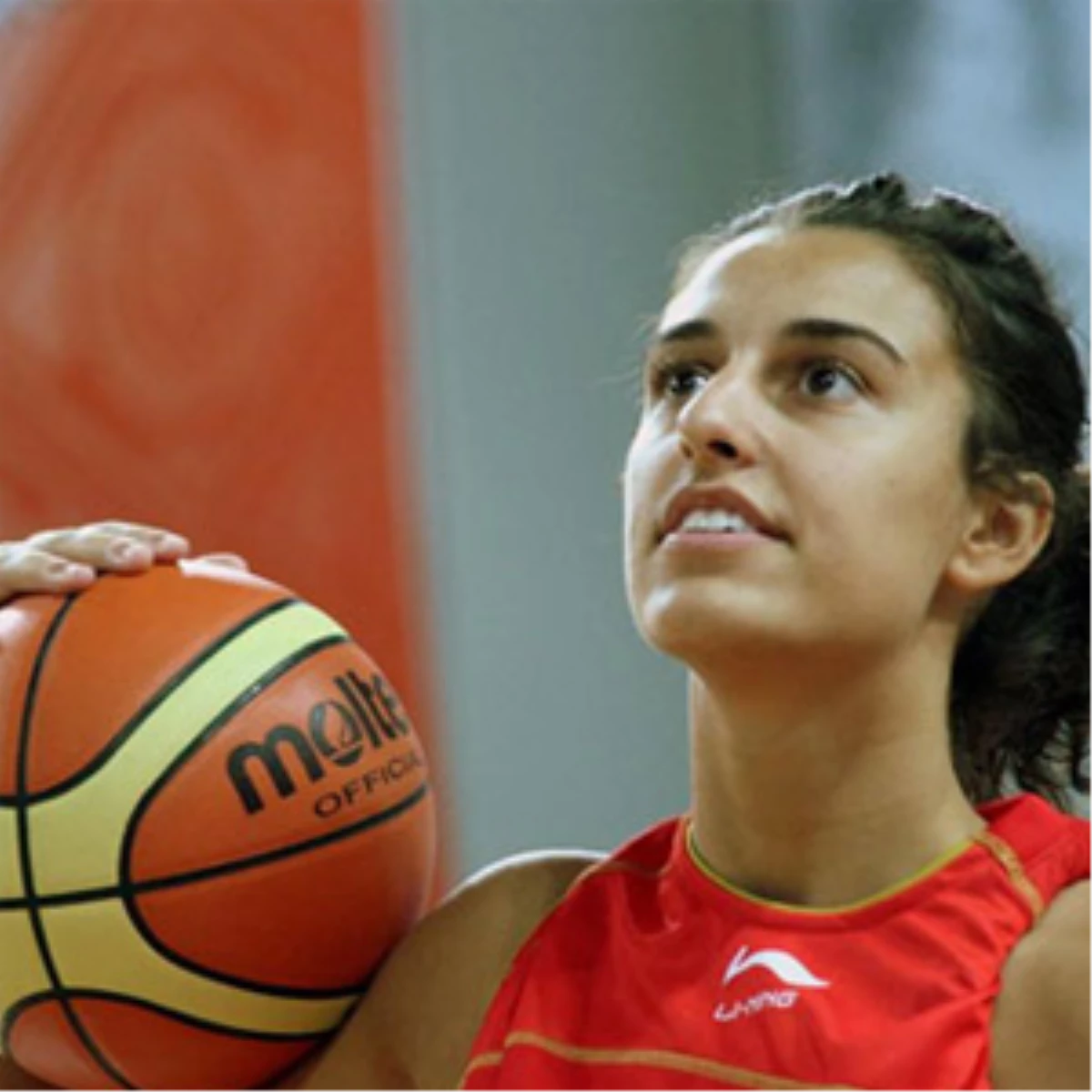Alba Torrens Avrupa\'da Yılın Kadın Basketbolcusu