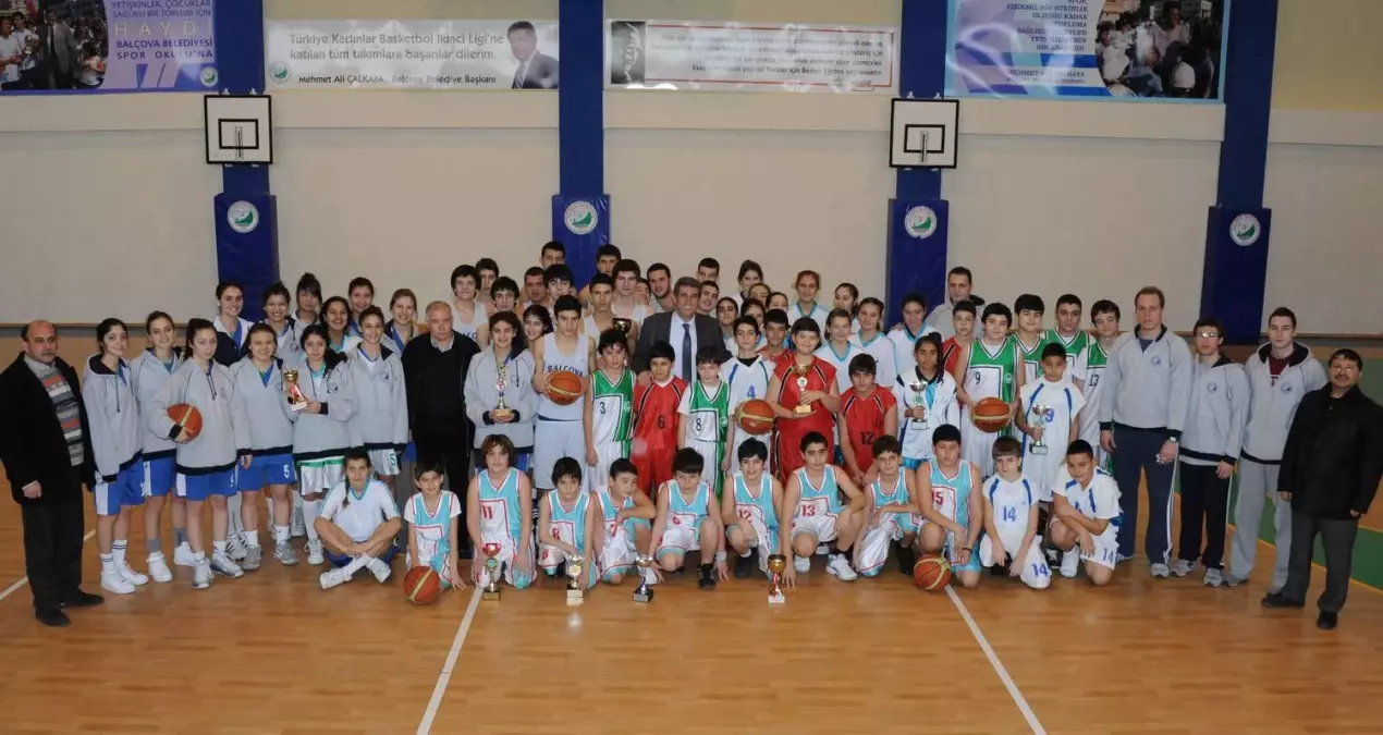 Balçovalı Basketçiler Türkiye\'nin Yıldızları Arasında