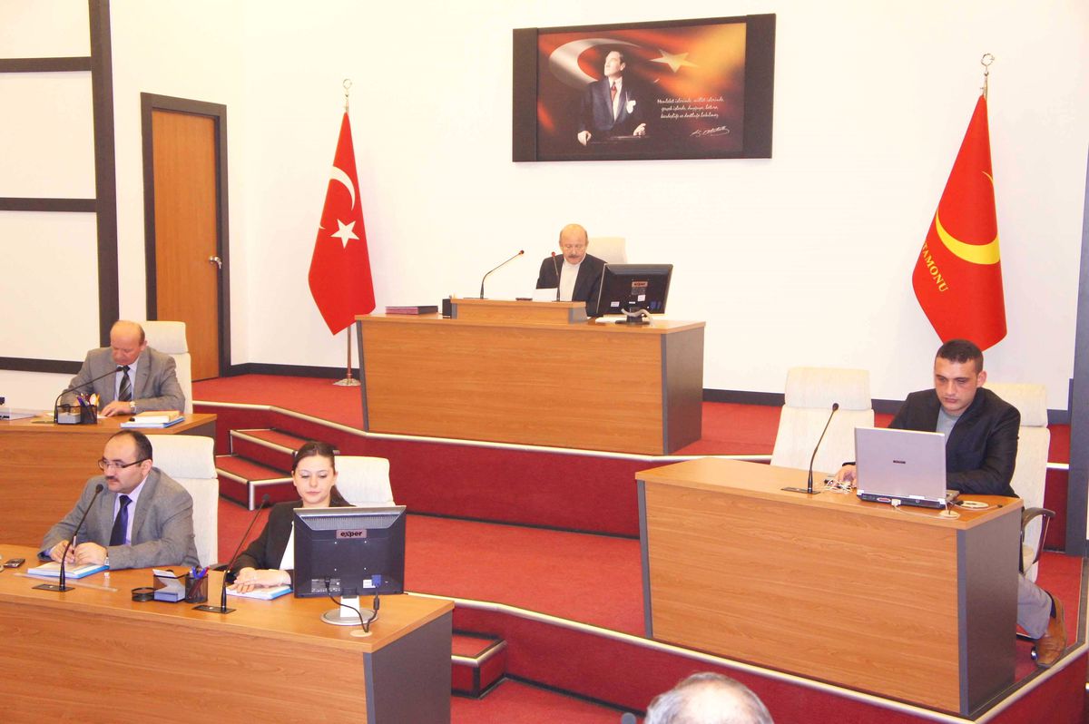 Belediye Meclisi, Temizlik Aracının Alınmasını Onayladı