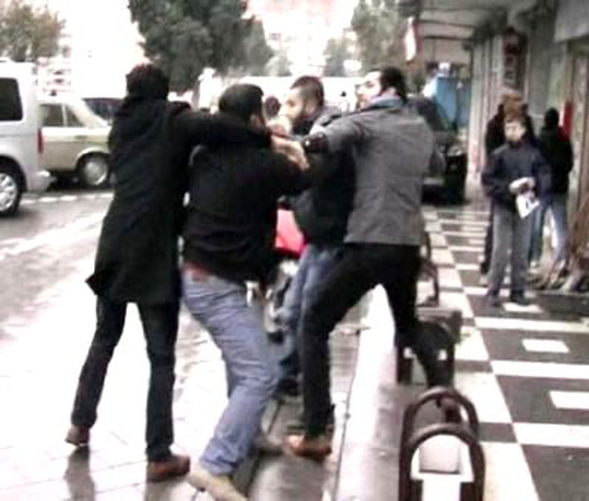 Boşanma Kavgası; 3 Yaralı, 5 Gözaltı
