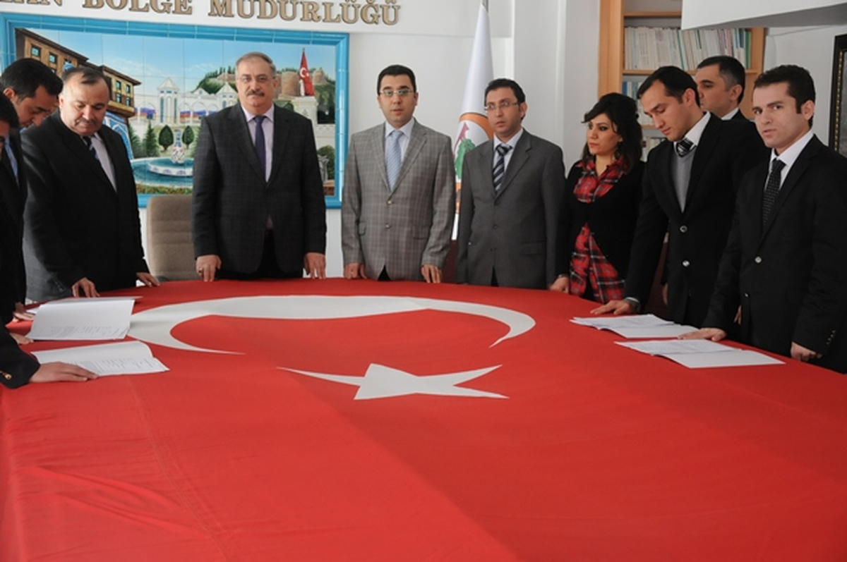 Kütahya'da 5 Engelli Personel Asil Memur Oldu