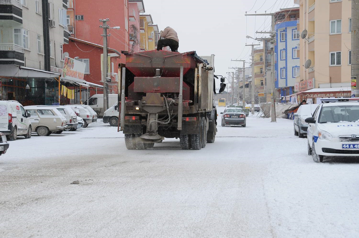 Malatya'da Kar Temizleme Çalışmaları