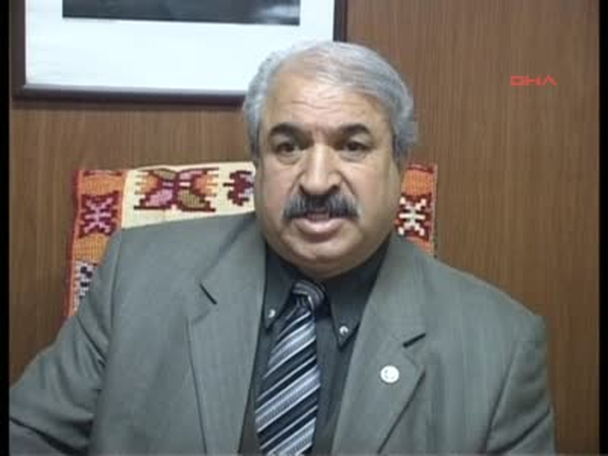 Malatya2başbakan Erdoğan, Ermeni Mezarlığı'ndaki Yıkımla İlgili Malatya Belediye Başkanını Arayıp...