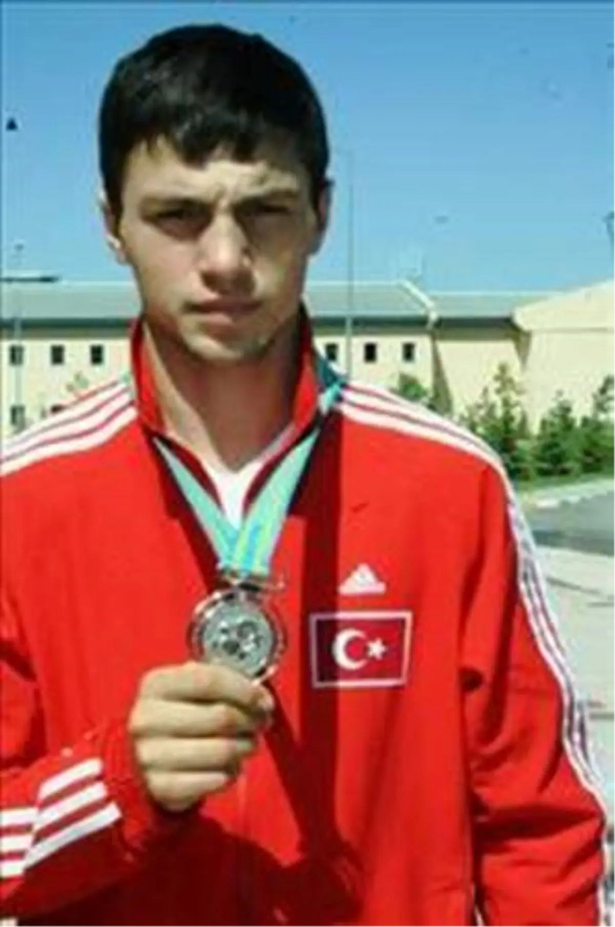 Osman Aydın\'dan Bir Altın Madalya Daha