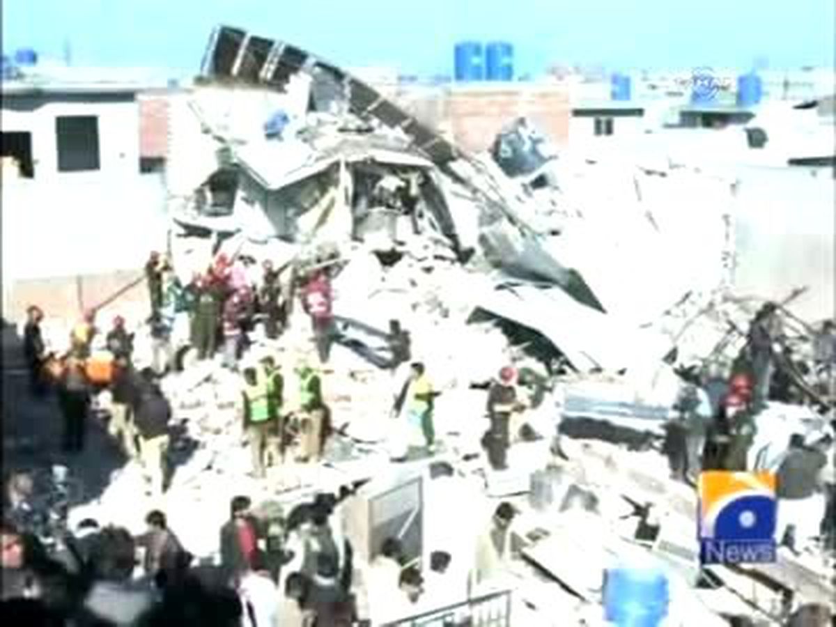 Pakistan'da Fabrika Çöktü: En Az 5 Ölü