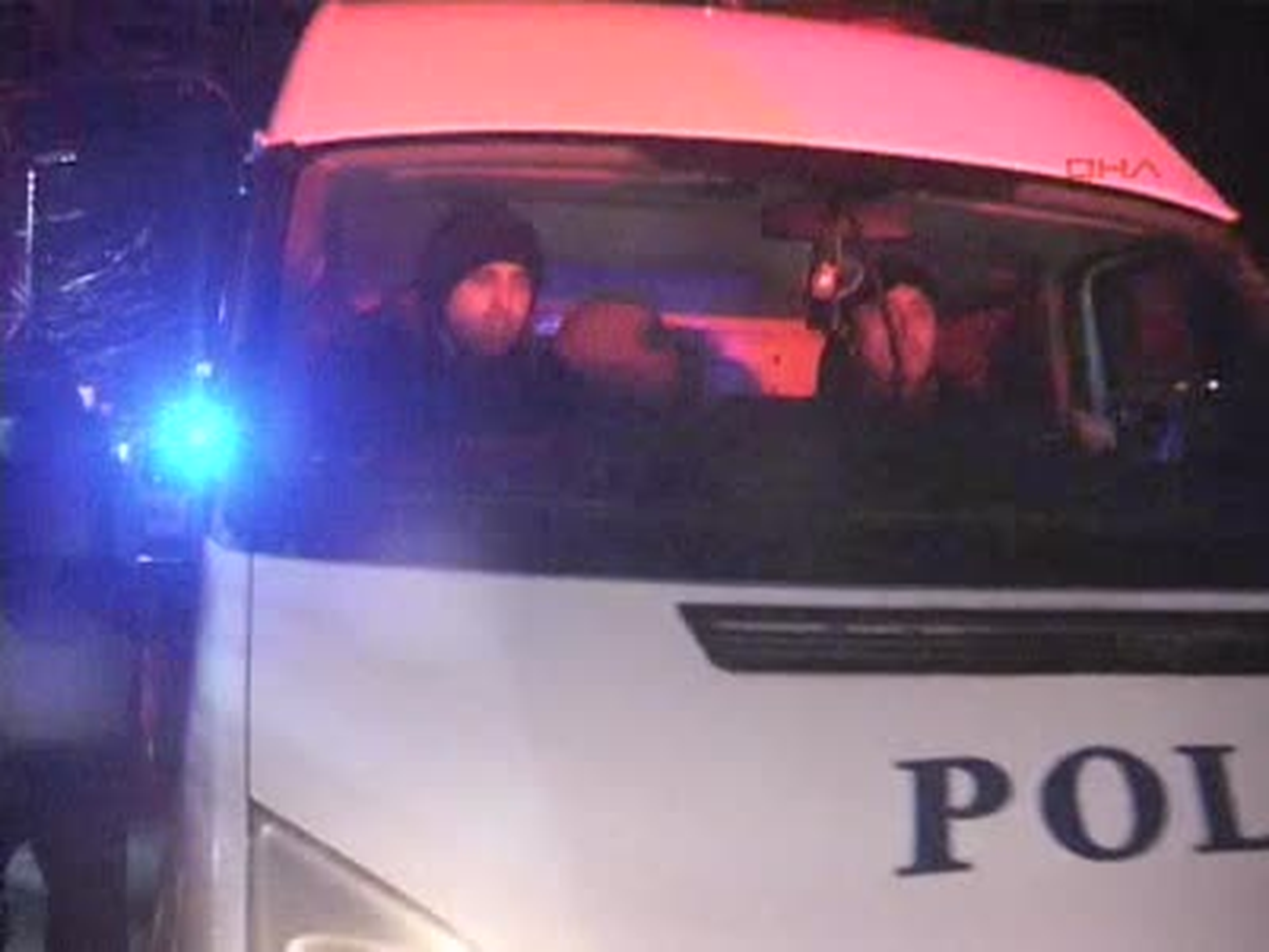 Sevdiği Kadının Eşinin Boğazını Kesti